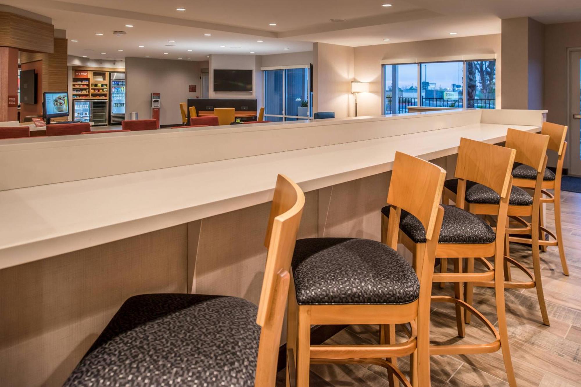 Towneplace Suites By Marriott Merced Ngoại thất bức ảnh